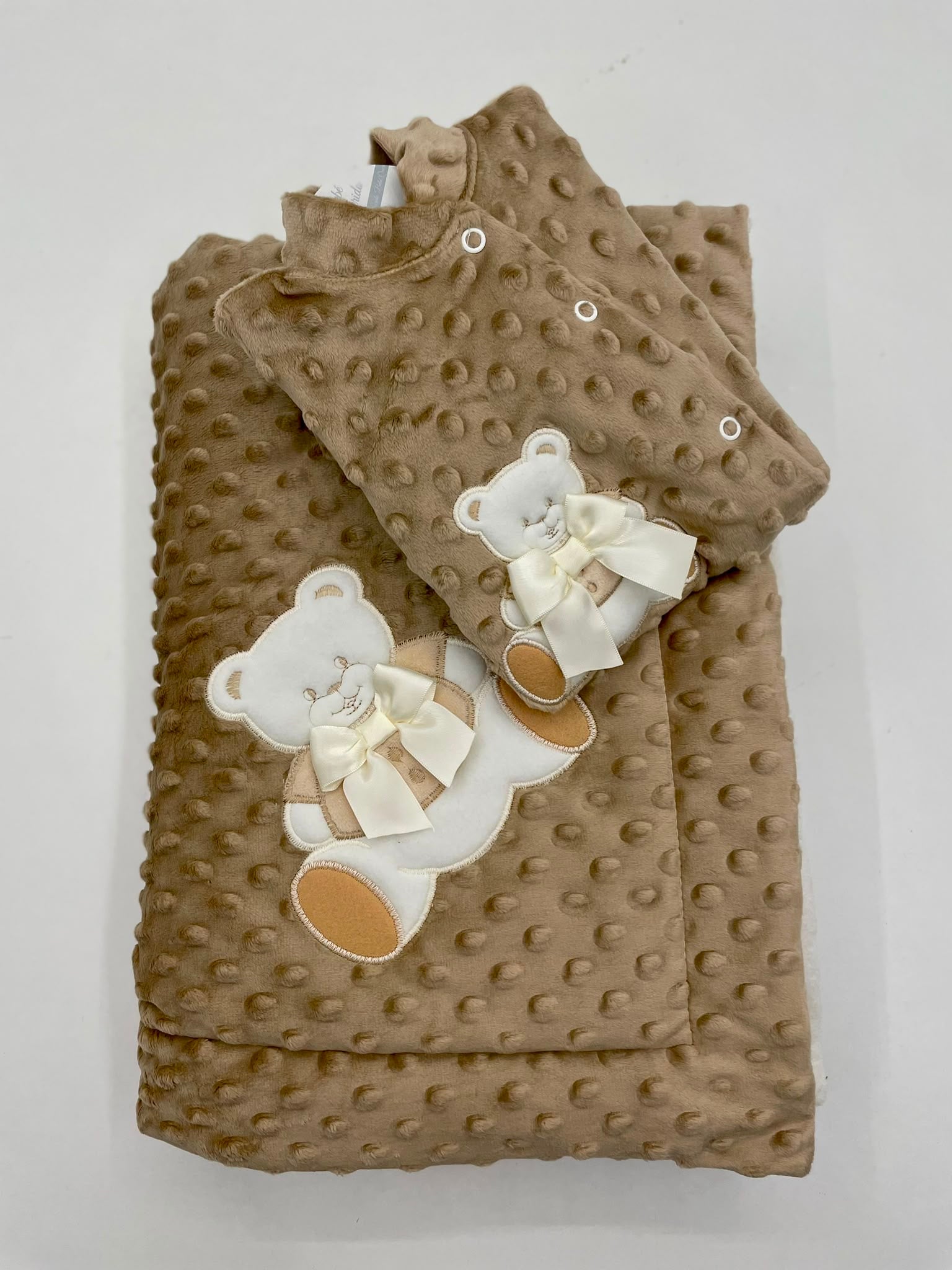 Conjunto de babygrow e manta
