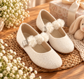 Sapato brilhante com flores
